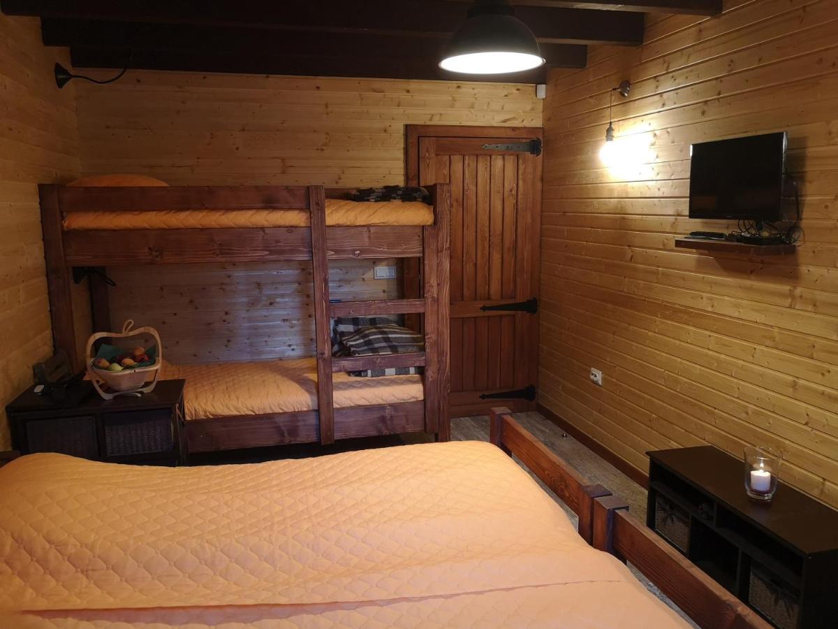 Pinus Villas Lodge With Private Jacuzzi & Phyto-Sauna Retreat Zseleznica Kültér fotó