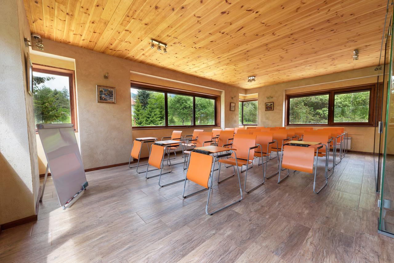 Pinus Villas Lodge With Private Jacuzzi & Phyto-Sauna Retreat Zseleznica Kültér fotó